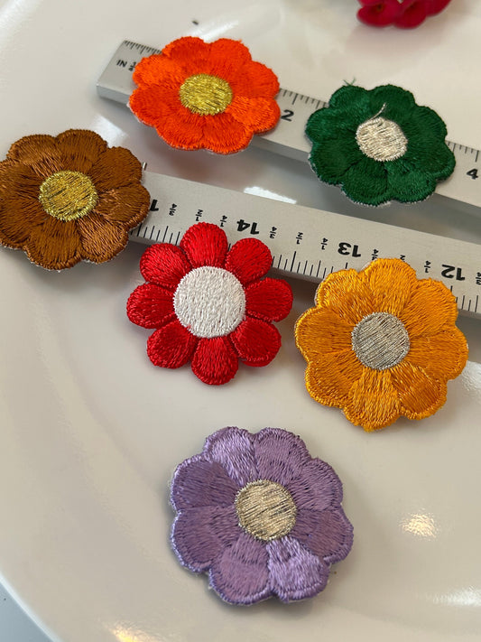 6 pieces FLORAL VINTAGE appliqués green purple orange red brown yellow solid color flower iron on Patches #16