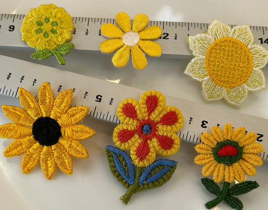 6 pieces FLORAL VINTAGE appliqués yellow green white red black blue flower iron on Patches #2