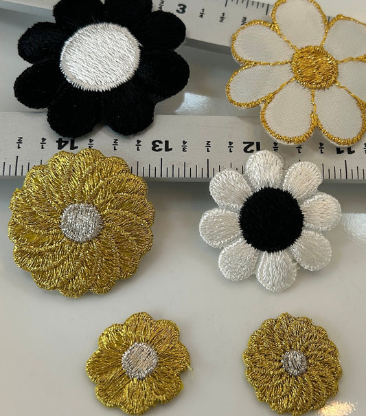 6 pieces FLORAL VINTAGE appliqués gold glittery black white gold outline flower iron on Patches #15