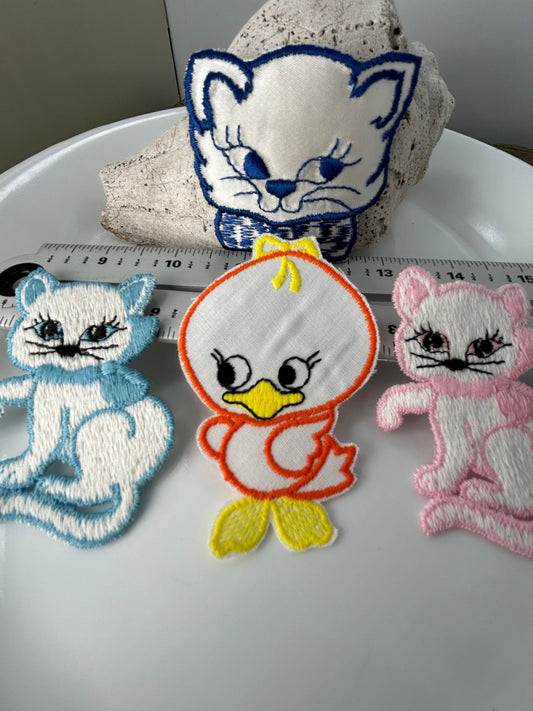 Cats and duck Vintage Appliqués Collection blue pink dark blue orange and yellow duckling set patches #52