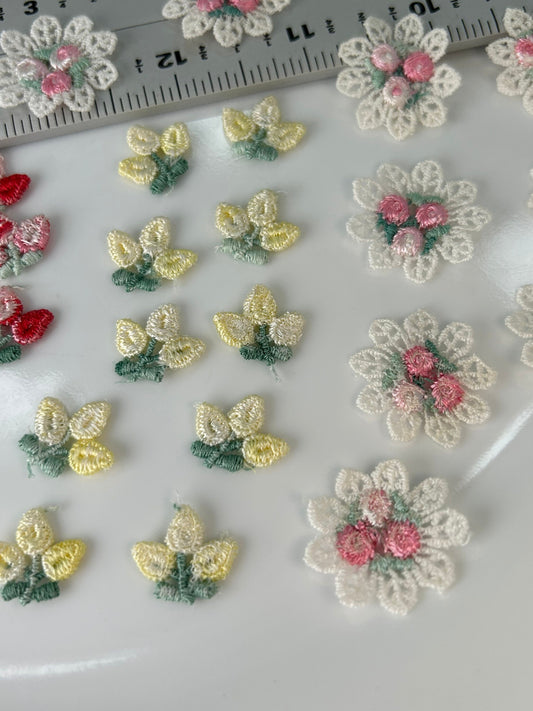 30 pieces FLORAL sew-on appliqués yellow, red , pink flowers vintage lot #37