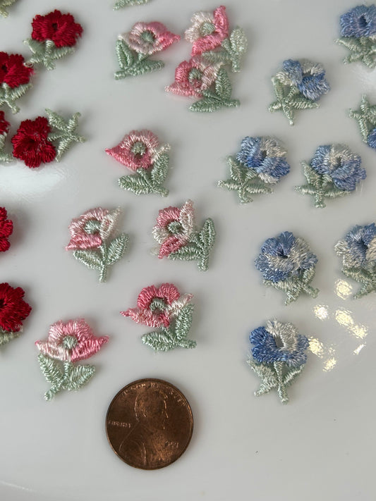 40 pieces FLORAL tiny appliqués in red, yello, blue and pink flowers vintage lot #36