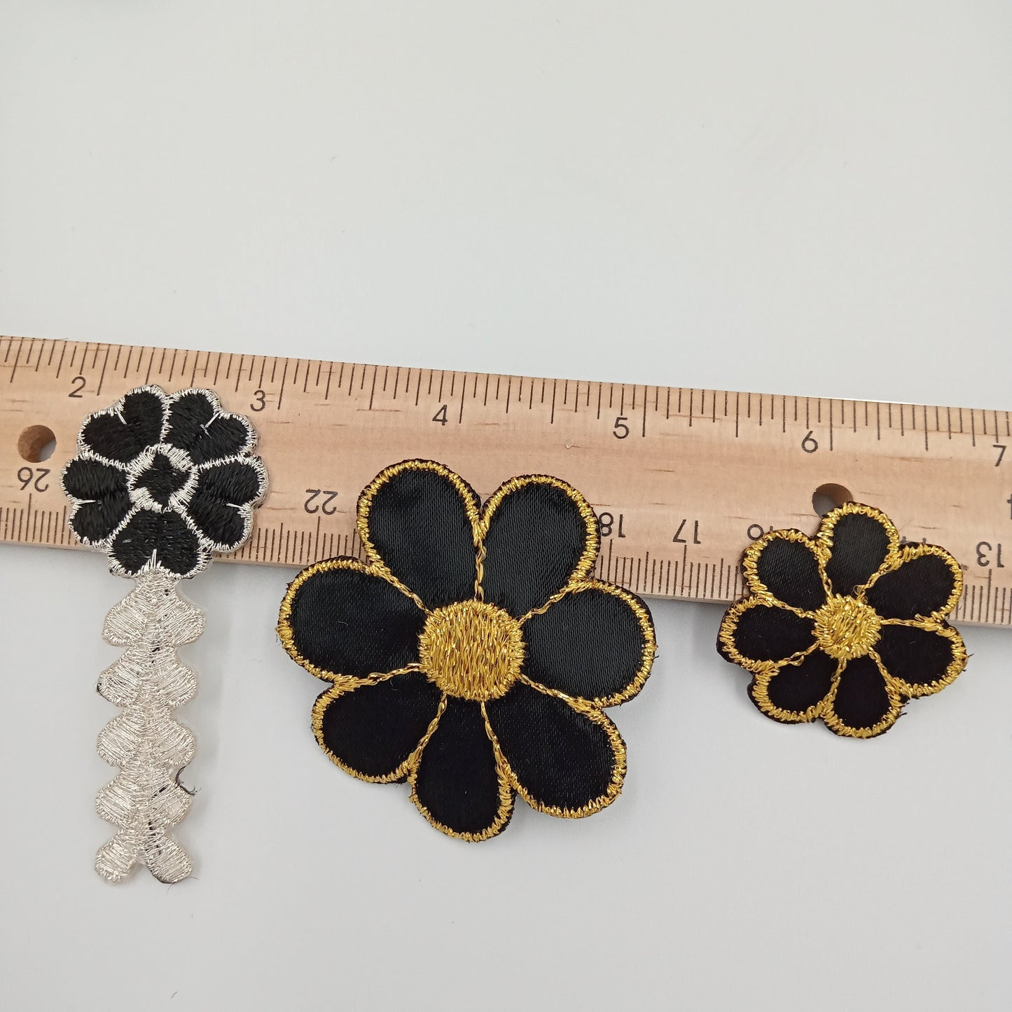 6 pieces FLORAL VINTAGE appliqués gold black silver flower Patches #110