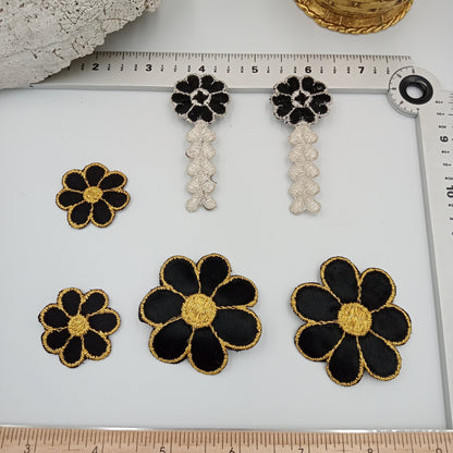 6 pieces FLORAL VINTAGE appliqués gold black silver flower Patches #110