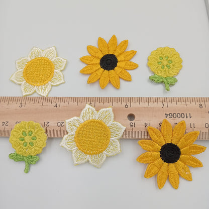 6 pieces FLORAL VINTAGE appliqués yellow lime green black white flower Patches #111
