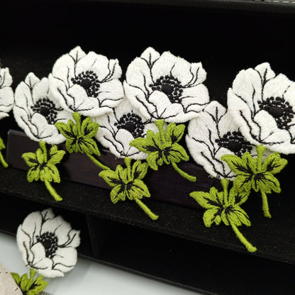 4 pieces FLORAL VINTAGE COTTON appliques Pink white orange flower Patches #160