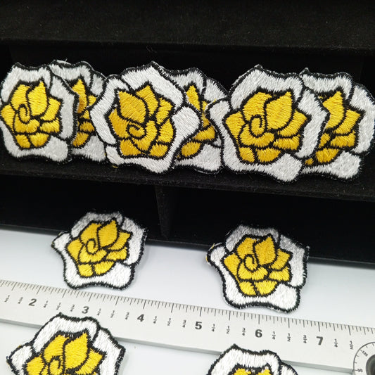 FLORAL VINTAGE appliques yellow white flower iron-on Patches #184