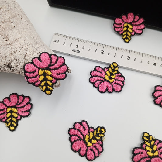 FLORAL VINTAGE appliques yellow magenta flower iron-on Patches #186