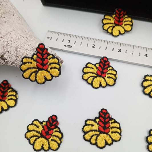 FLORAL VINTAGE appliques red yellow flower iron-on Patches #187