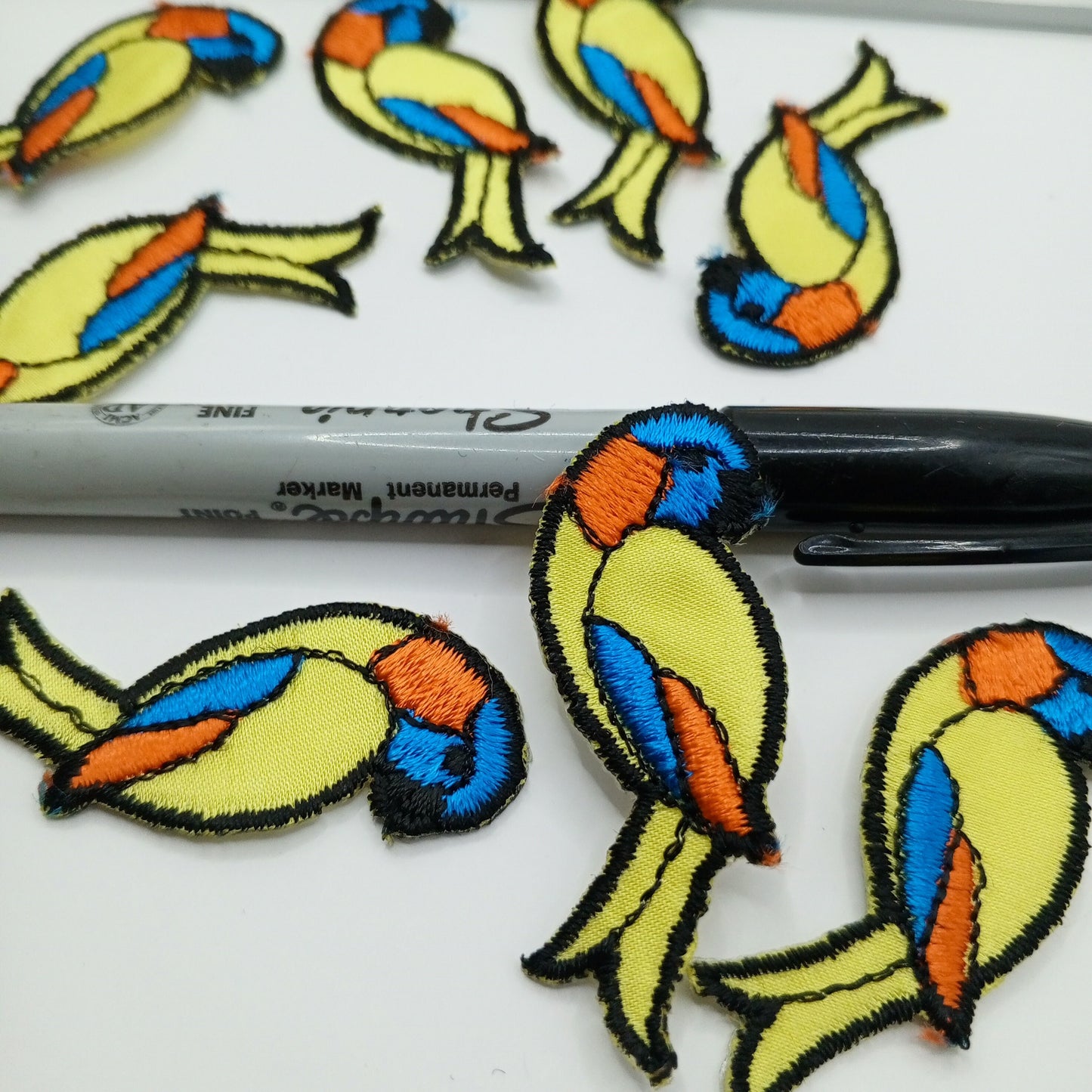 Parrot appliques blue orange, yellow Bird Iron on Patches #411