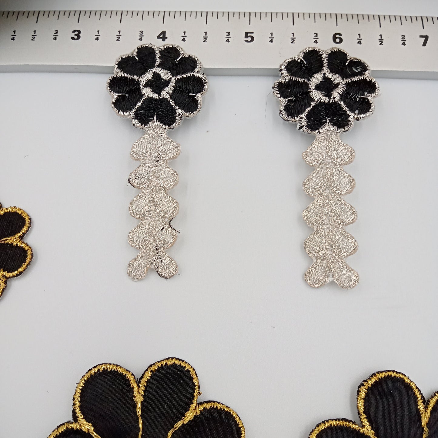 6 pieces FLORAL VINTAGE appliqués gold black silver flower Patches #110