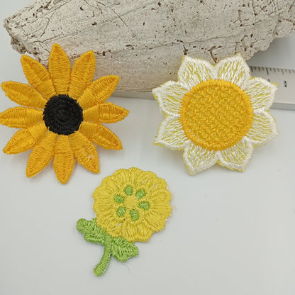 6 pieces FLORAL VINTAGE appliqués yellow lime green black white flower Patches #111