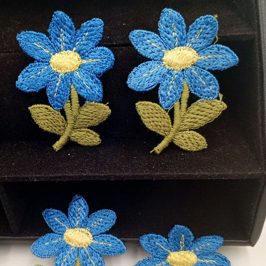 Majestic FLORAL VINTAGE appliques yellow blue flower Patches #166