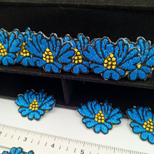 FLORAL VINTAGE appliques yellow blue flower iron-on Patches #183