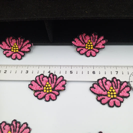 FLORAL VINTAGE appliques yellow pink flower iron-on Patches #181