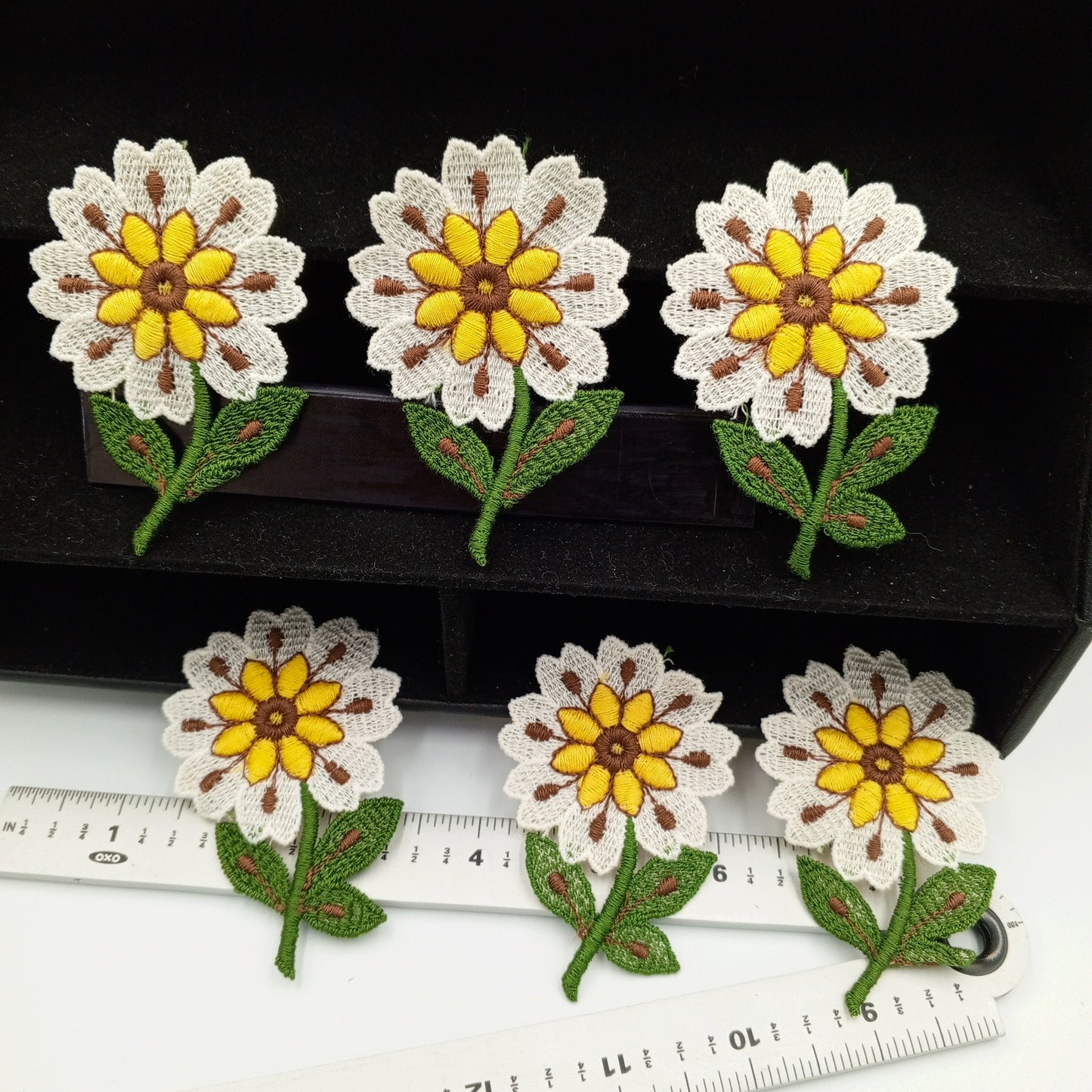 FLORAL VINTAGE appliques yellow brown off white flower Patches #173