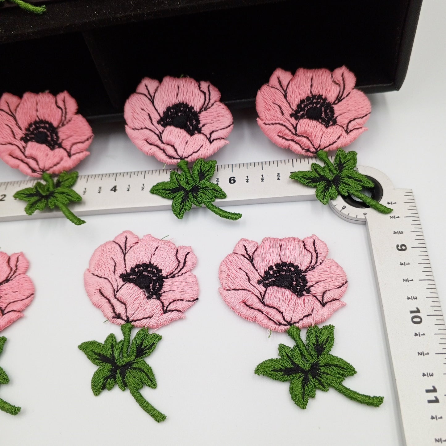 4 pieces FLORAL VINTAGE COTTON appliques Pink white orange flower Patches #160