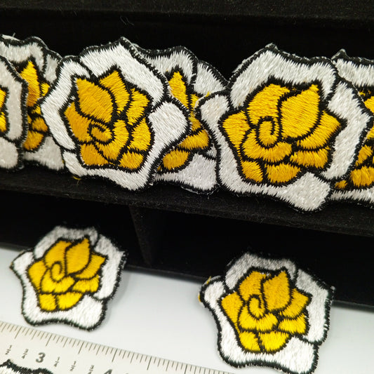 FLORAL VINTAGE appliques yellow white flower iron-on Patches #184
