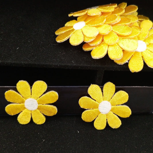 FLORAL VINTAGE applique white yellow daisy flower iron on Patches #199