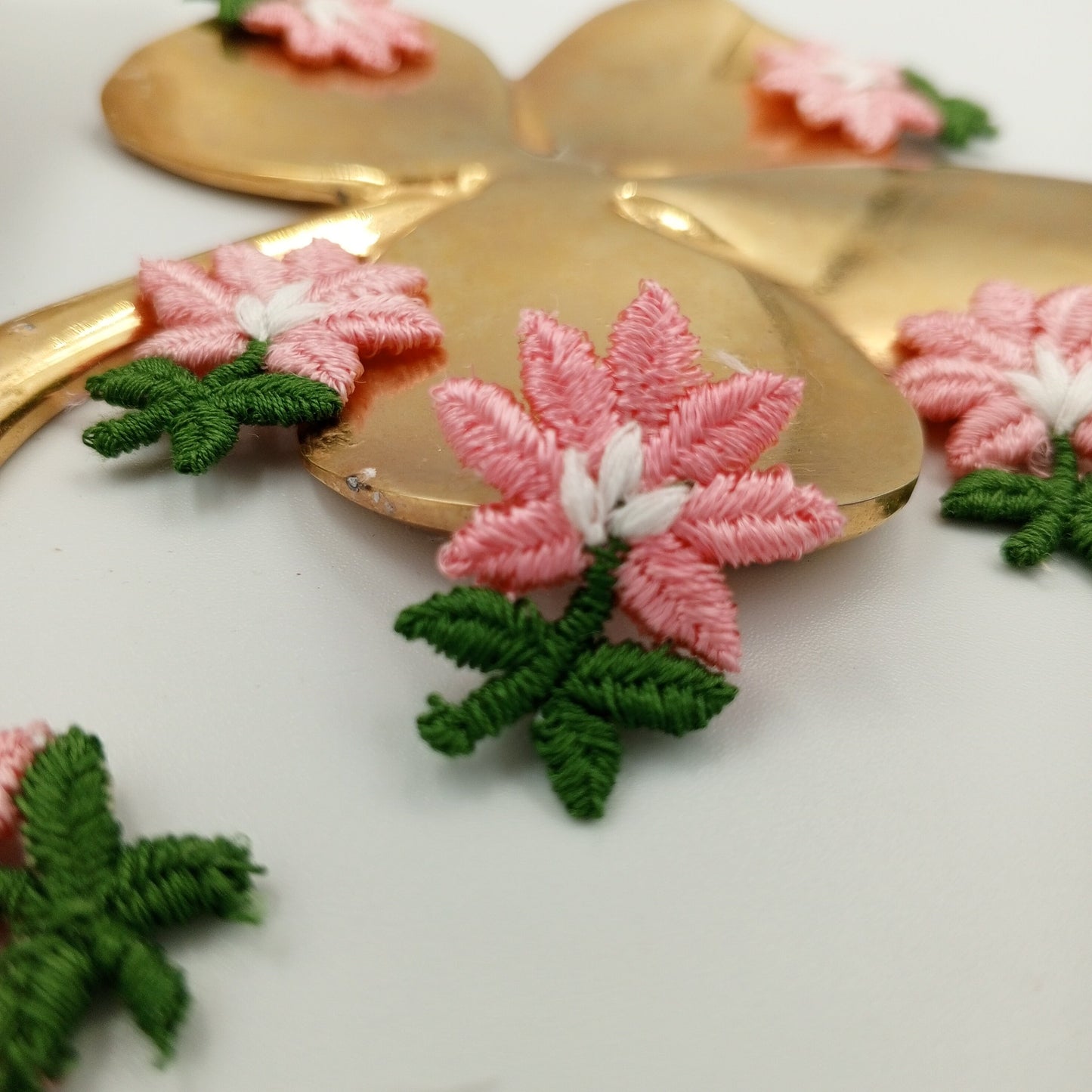 FLORAL VINTAGE appliques pink white flower Patches #241