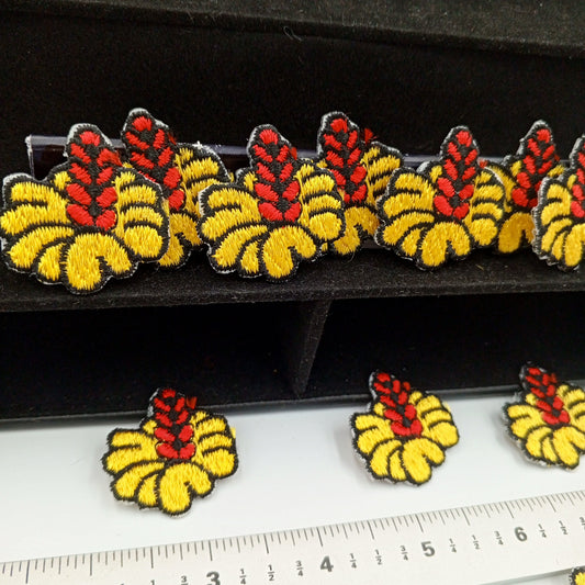 FLORAL VINTAGE appliques red yellow flower iron-on Patches #187