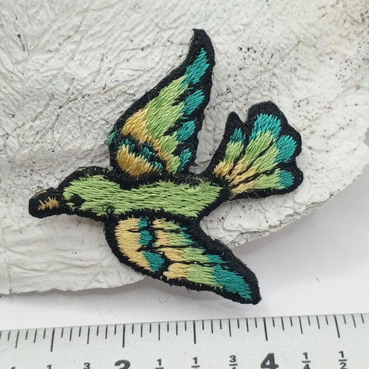 Green yellow bird iron on sewing appliqué Patches #413