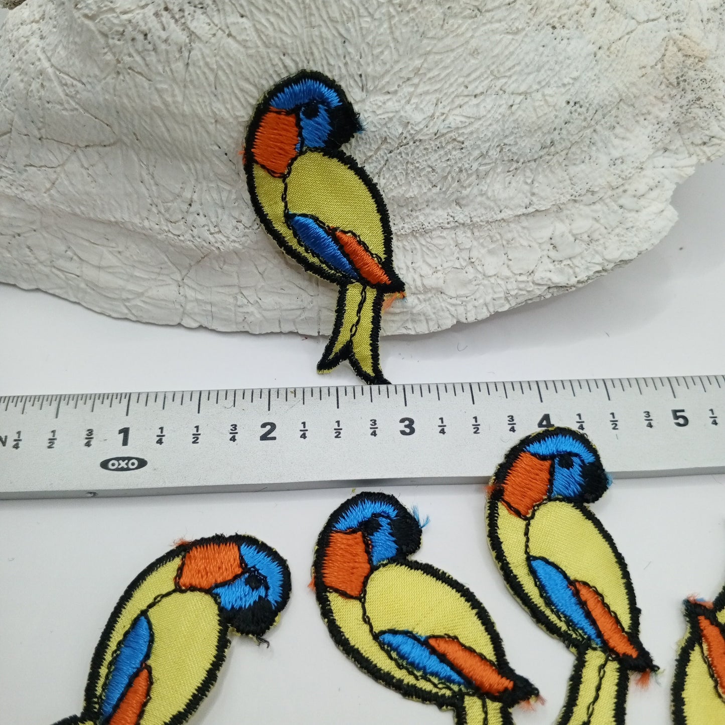 Parrot appliques blue orange, yellow Bird Iron on Patches #411
