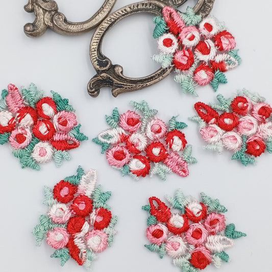 FLORAL VINTAGE appliques white green pink red flower Patches #298