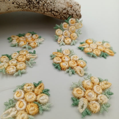 FLORAL VINTAGE appliques white green yellow flower Patches #297