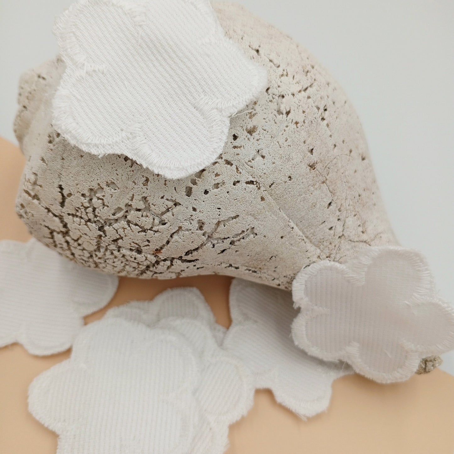 FLORAL VINTAGE appliques white flower twill Patches #286