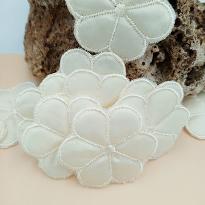 FLORAL VINTAGE appliques cream flower padded Patches #285
