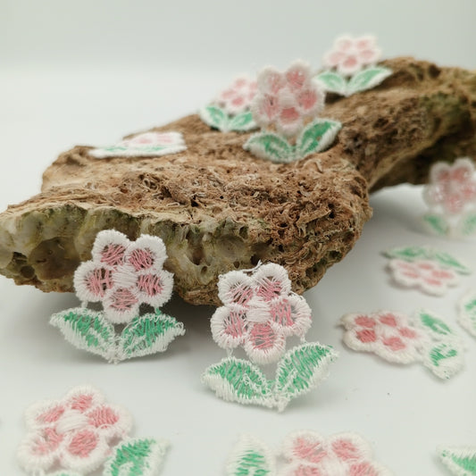 FLORAL VINTAGE appliques white pink flower Patches #274