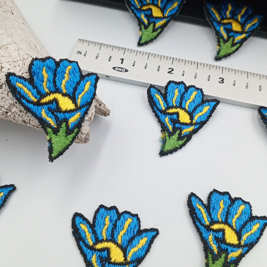 FLORAL VINTAGE appliques yellow blue flower iron on Patches #180