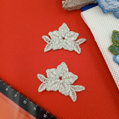 6 pieces FLORAL VINTAGE appliques white pink metallic silver blue flower Patches #125