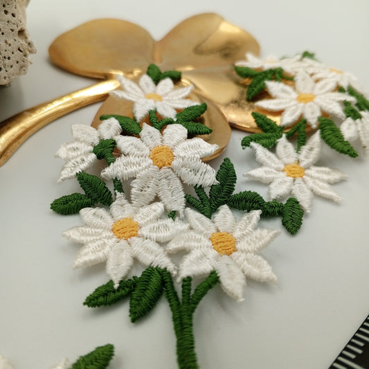 FLORAL VINTAGE  appliques Yellow White flower Patches #226