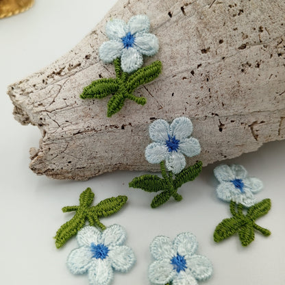 FLORAL VINTAGE appliques light blue flower Patches #235