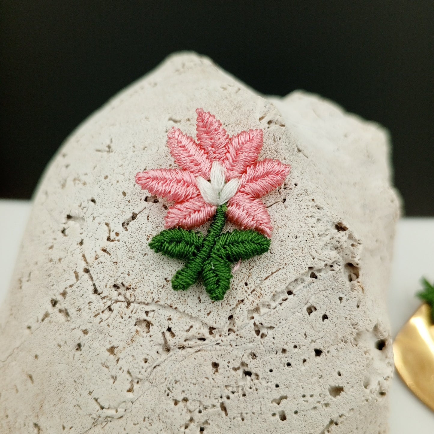 FLORAL VINTAGE appliques pink white flower Patches #241