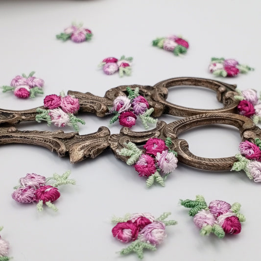 VINTAGE appliques cute lilac white purple flower embroidery Patches #310