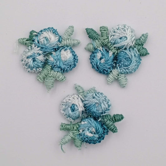 VINTAGE appliques cute blue green flower embroidery Patches #307