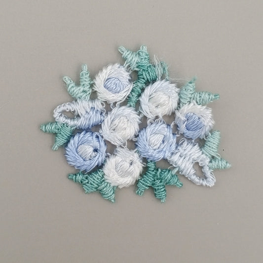 FLORAL VINTAGE appliques white green soft blue flower Patches #300