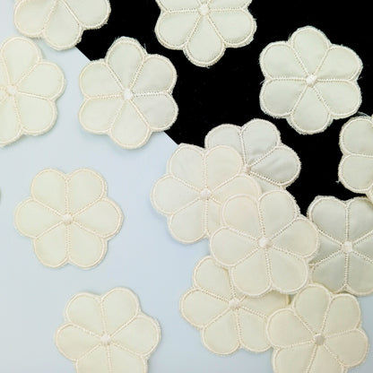 FLORAL VINTAGE appliques cream flower padded Patches #285
