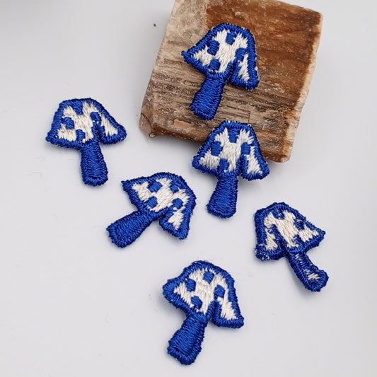 VINTAGE appliques cute white blue mushroom Patches #365