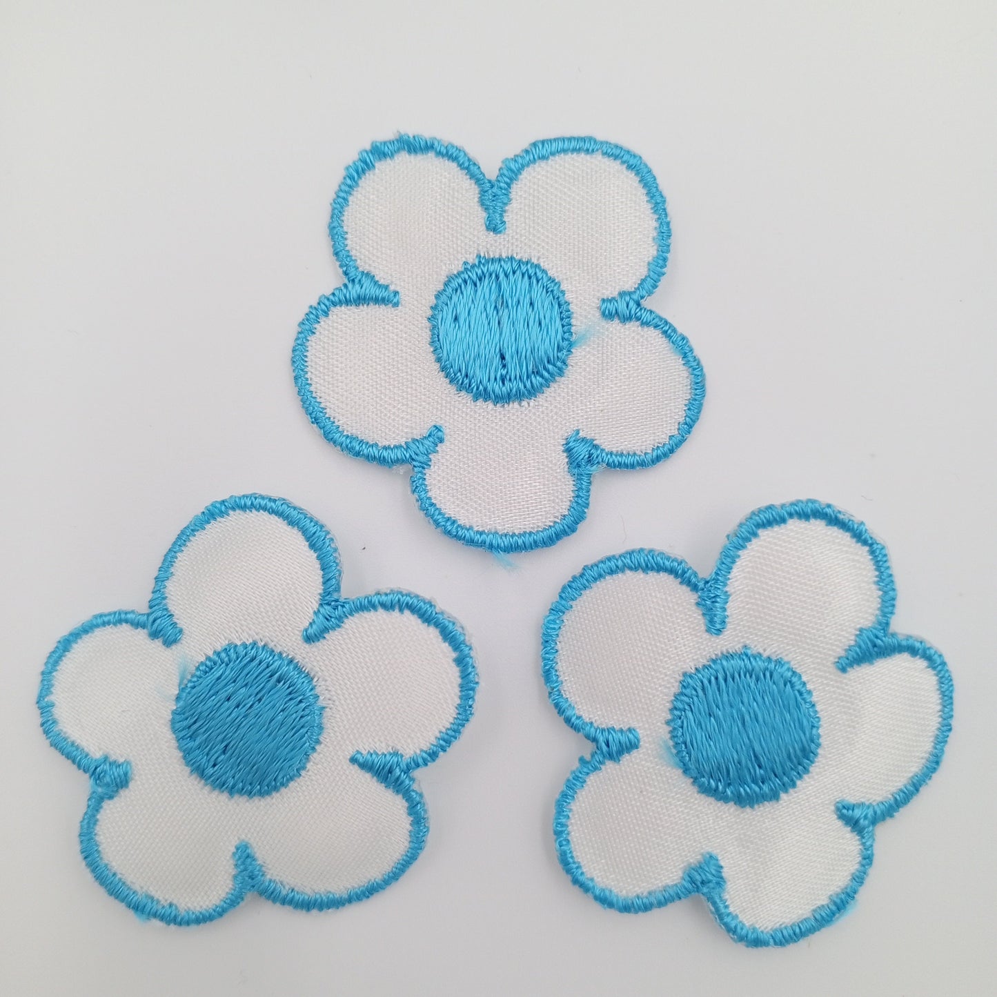 FLORAL VINTAGE applique turquoise white Flower Patches #264