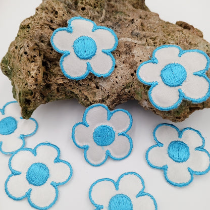 FLORAL VINTAGE applique turquoise white Flower Patches #264