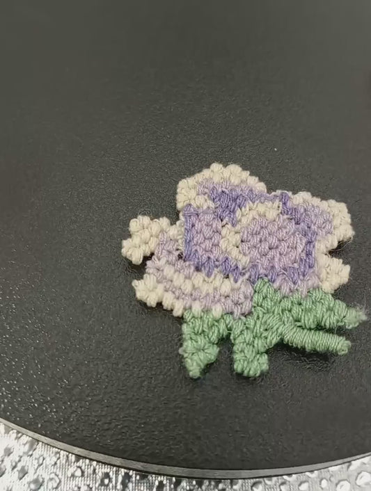 8 pieces FLORAL VINTAGE appliqués white purple green pink flower Patches #106