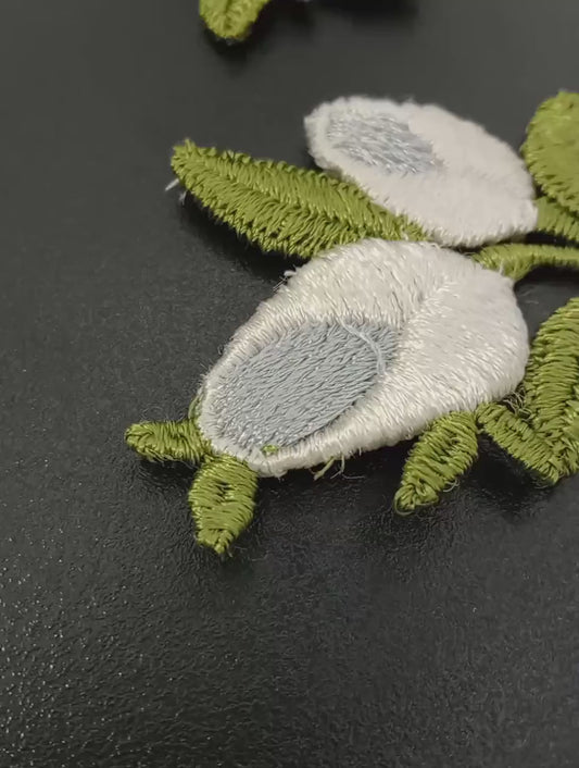 6 pieces FLORAL VINTAGE appliqués white blue green gray flower Patches #104