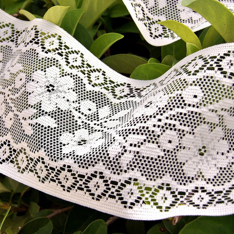 Vintage Floral Filet Style Lace 4¾