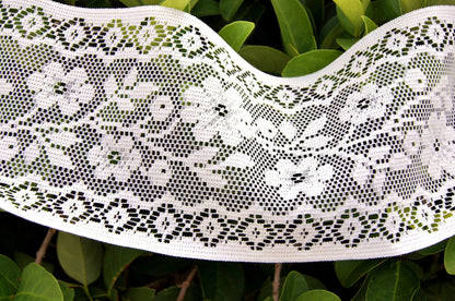 Vintage Floral Filet Style Insertion Lace Trim 4¾" wide