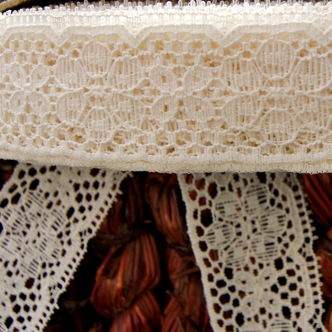 Cluny Style Off White Picot Edge Floral Lace Trim 1⅜''  wide