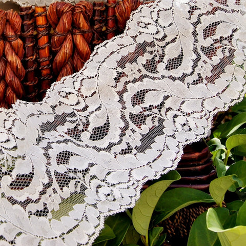 Floral Leaf Off White Galloon Lace 5¼